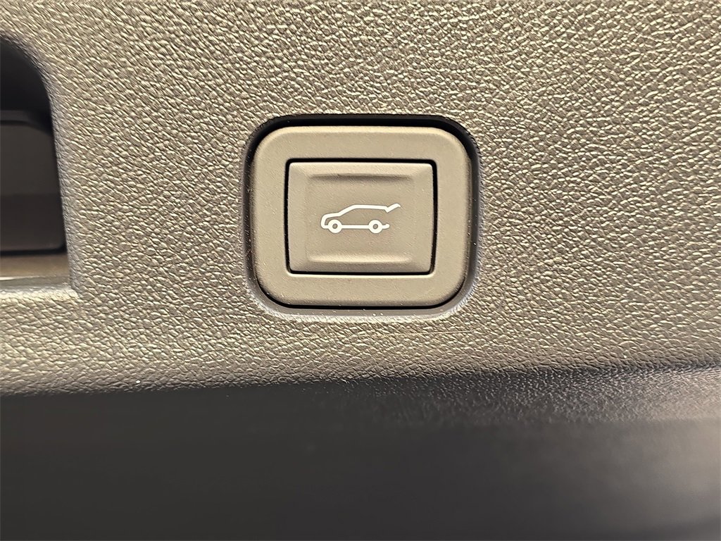 New 2026 Chevrolet Traverse RS image 14