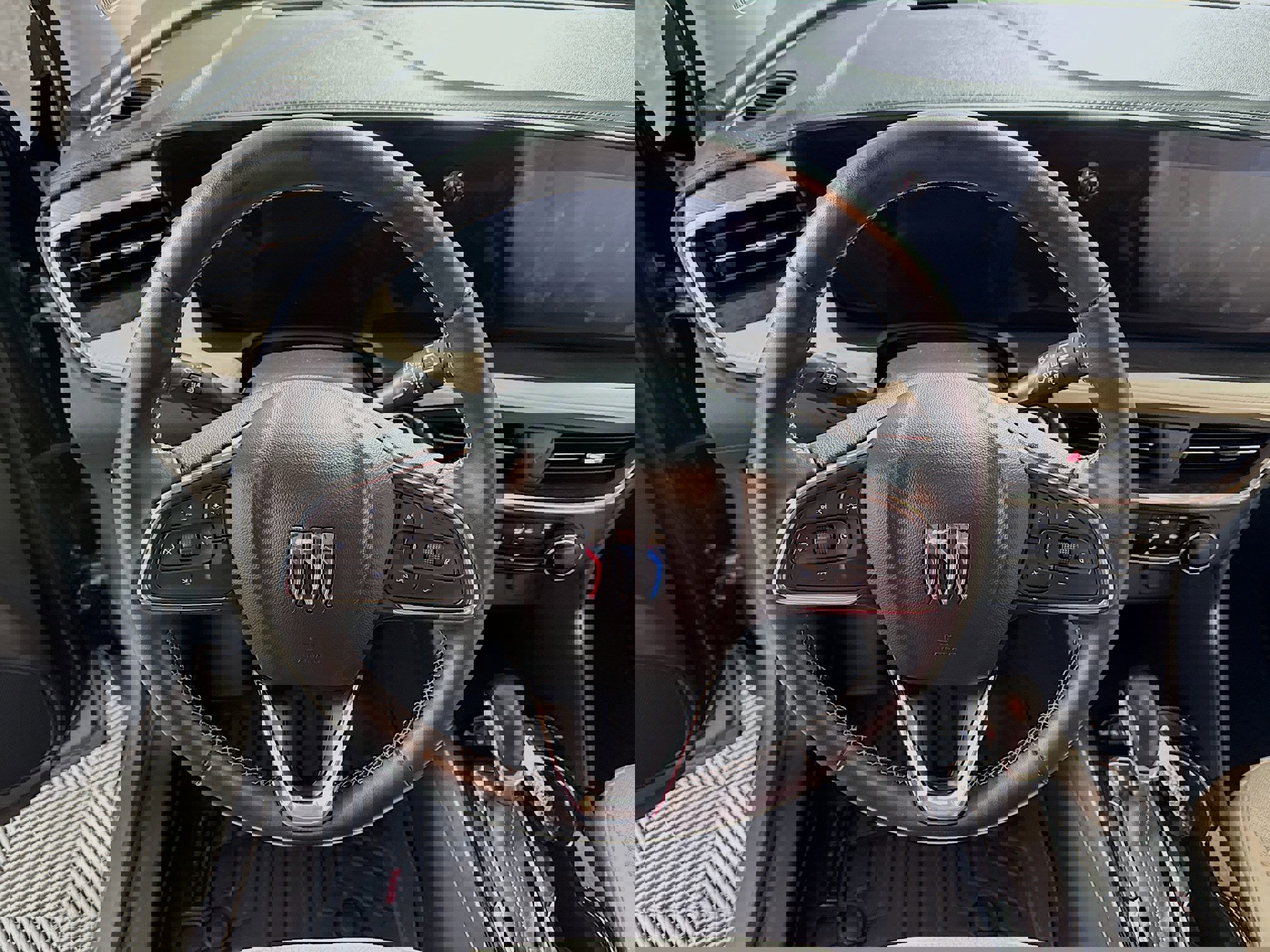 Used 2024 Buick Encore GX Preferred image 14