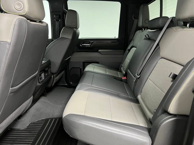 Used 2024 Chevrolet Silverado 2500 ZR2 w/ Technology Package image 48