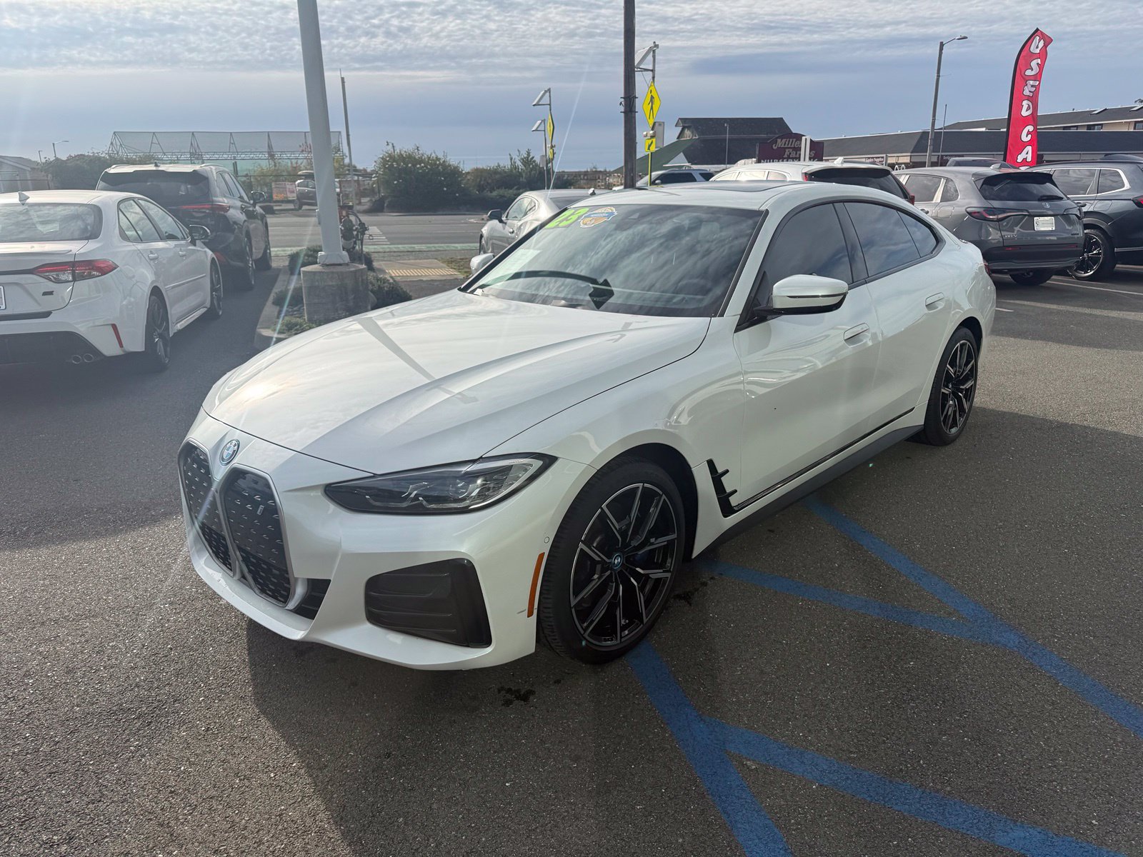 Used 2023 BMW i4 eDrive40 w/ M Sport Package RWD image 4