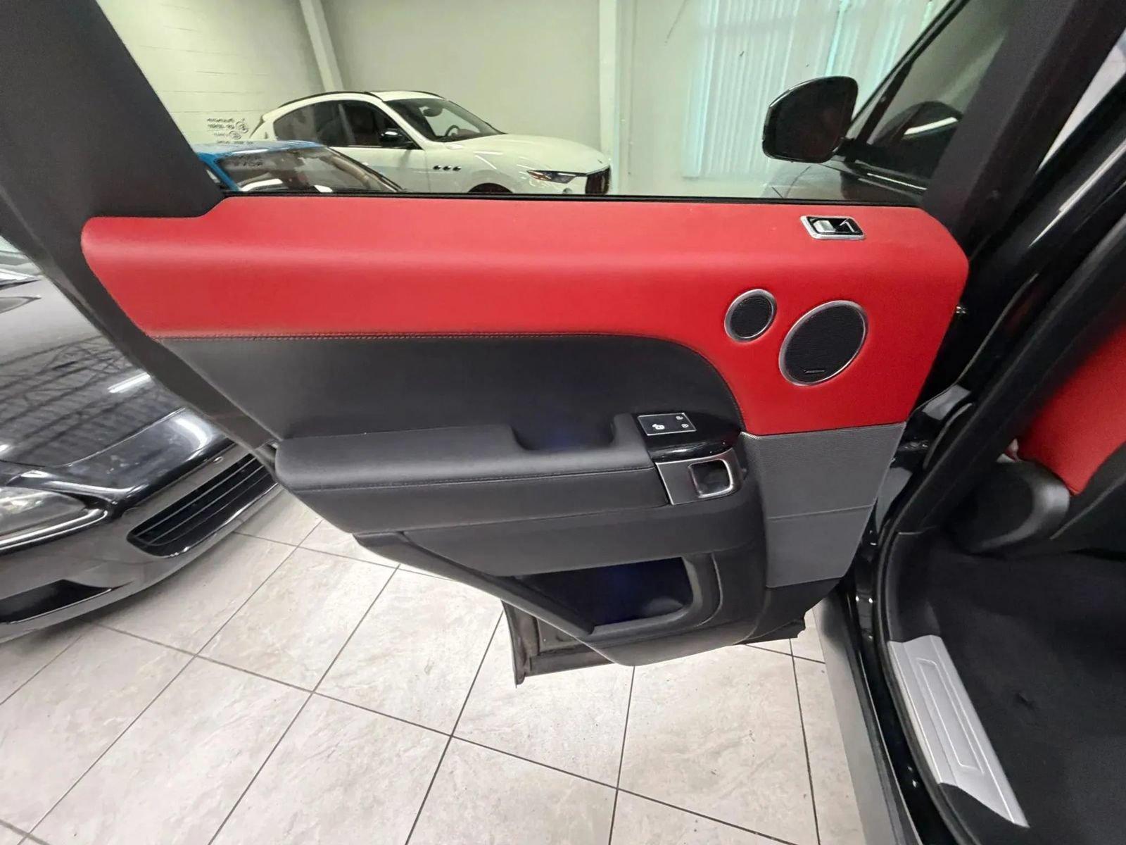 Used 2022 Land Rover Range Rover Sport HST AWD/4WD image 15