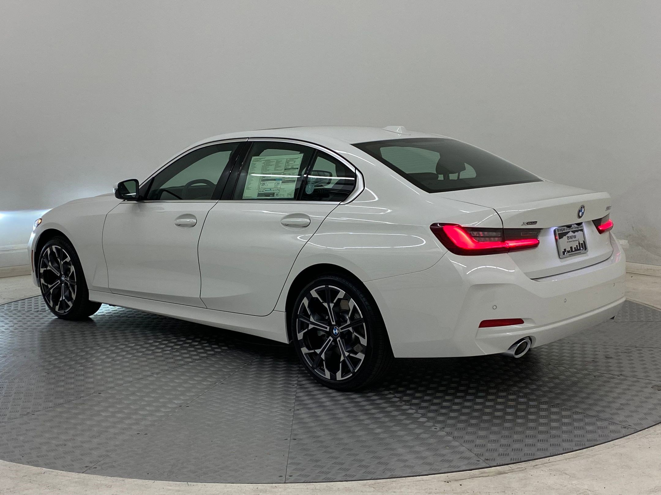 New 2025 BMW 330i xDrive Sedan w/ Convenience Package image 3