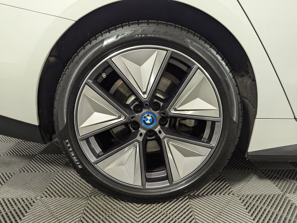 Used 2023 BMW i4 eDrive40 w/ Premium Package RWD image 27