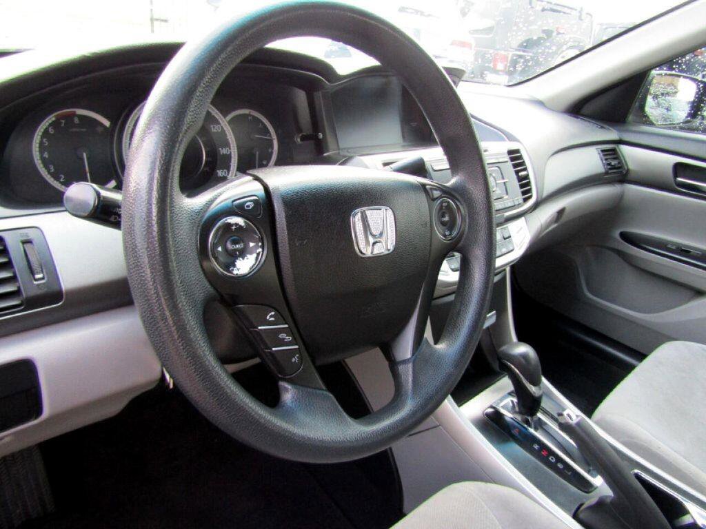 Used 2013 Honda Accord LX image 13