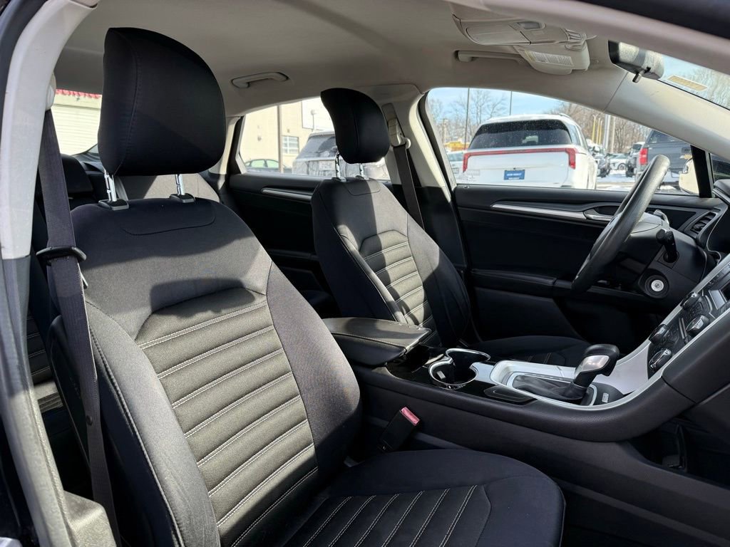 Used 2014 Ford Fusion SE image 22