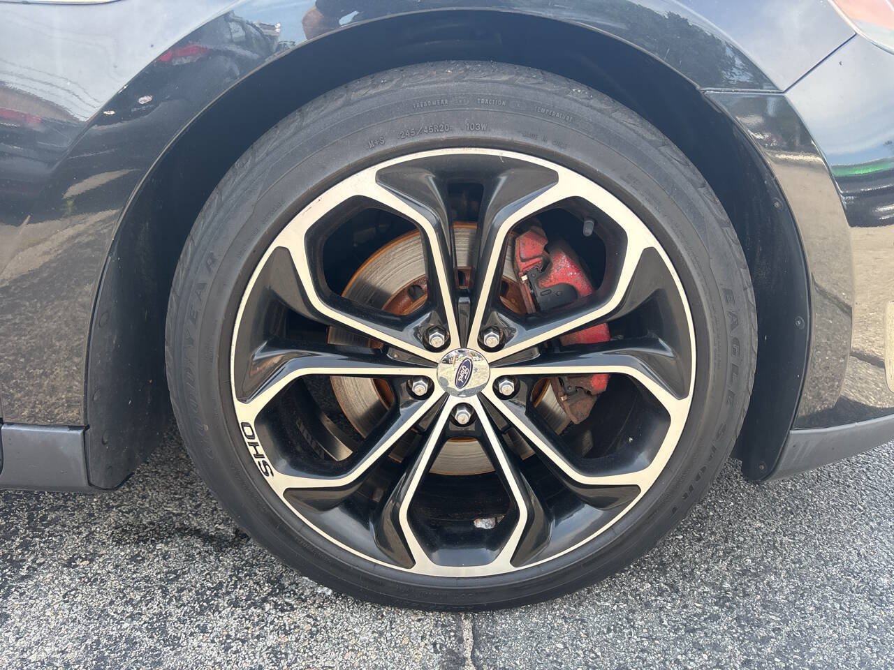 Used 2013 Ford Taurus SHO AWD/4WD image 28