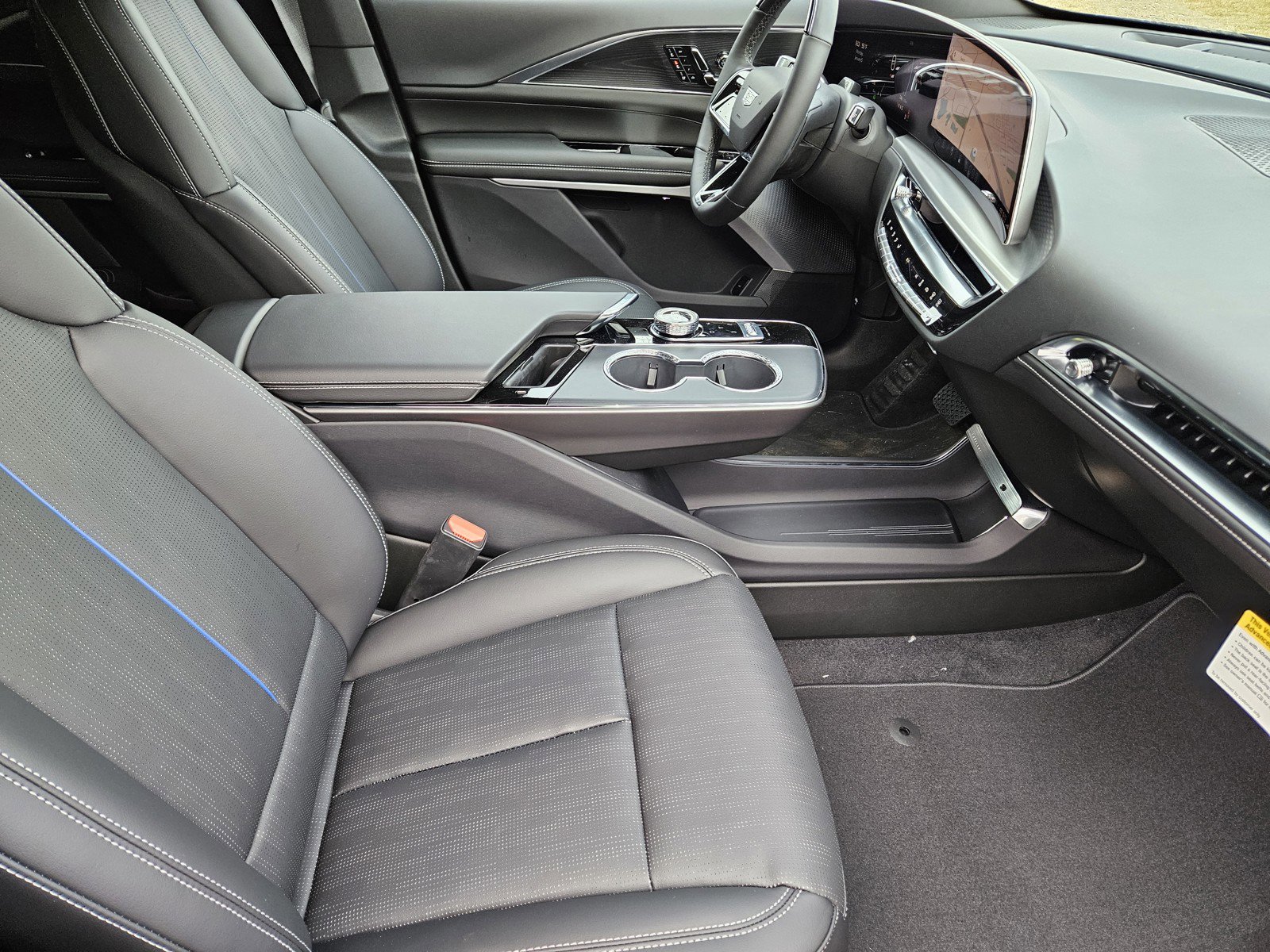 New 2026 Cadillac Lyriq Premium Luxury image 10