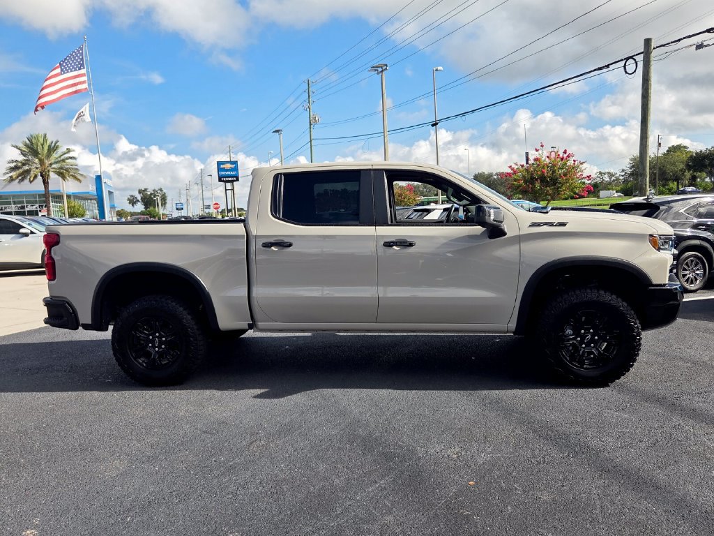Certified 2026 Chevrolet Silverado 1500 ZR2 w/ Dark Appearance Package AWD/4WD image 11