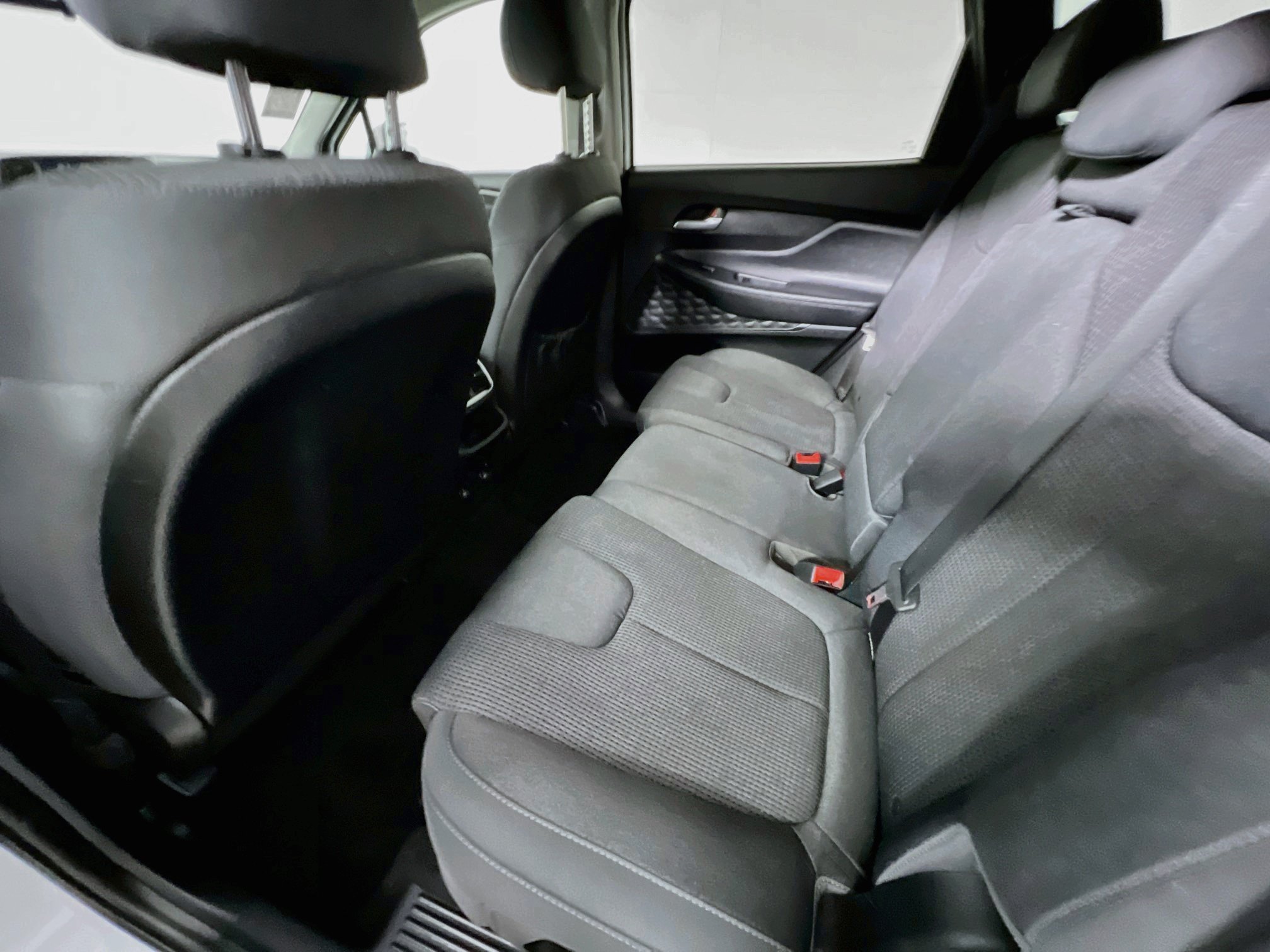 Used 2020 Hyundai Santa Fe SE FWD image 28
