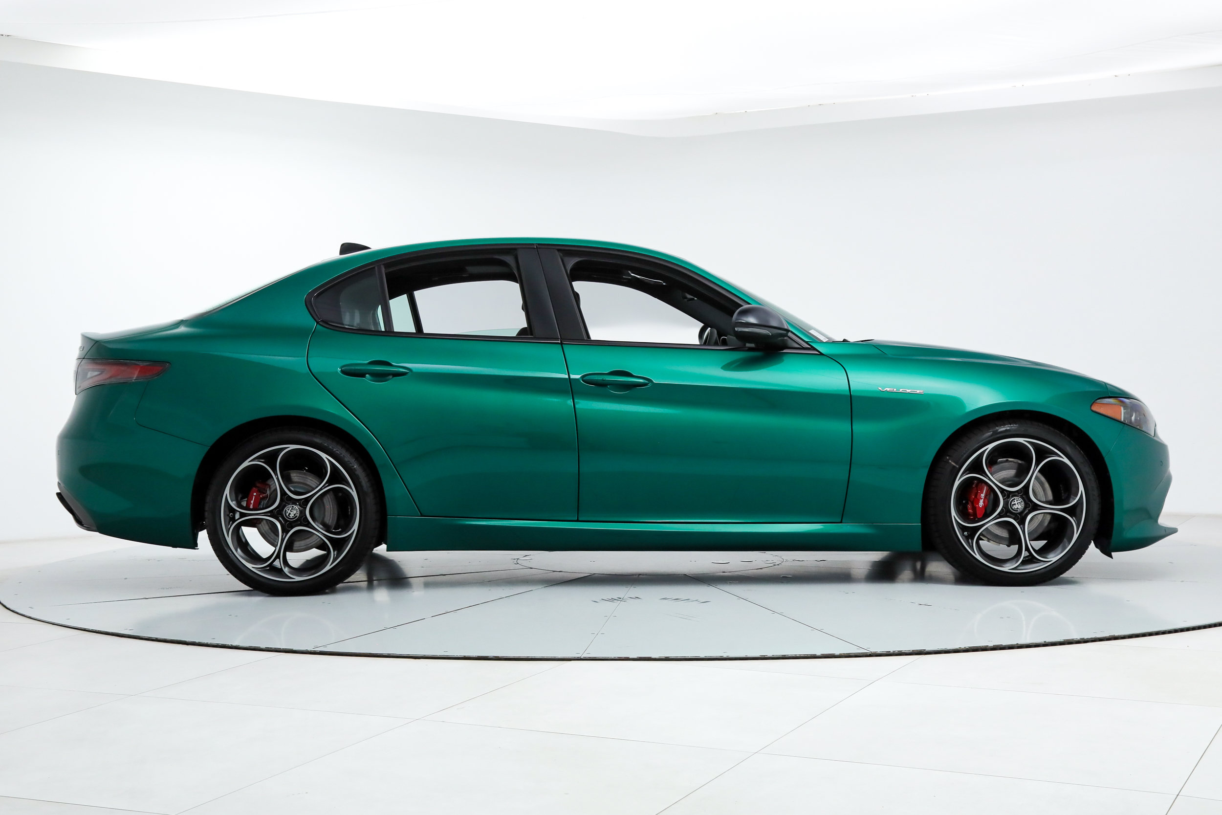 New 2026 Alfa Romeo Giulia w/ Driving Assist Package RWD image 6
