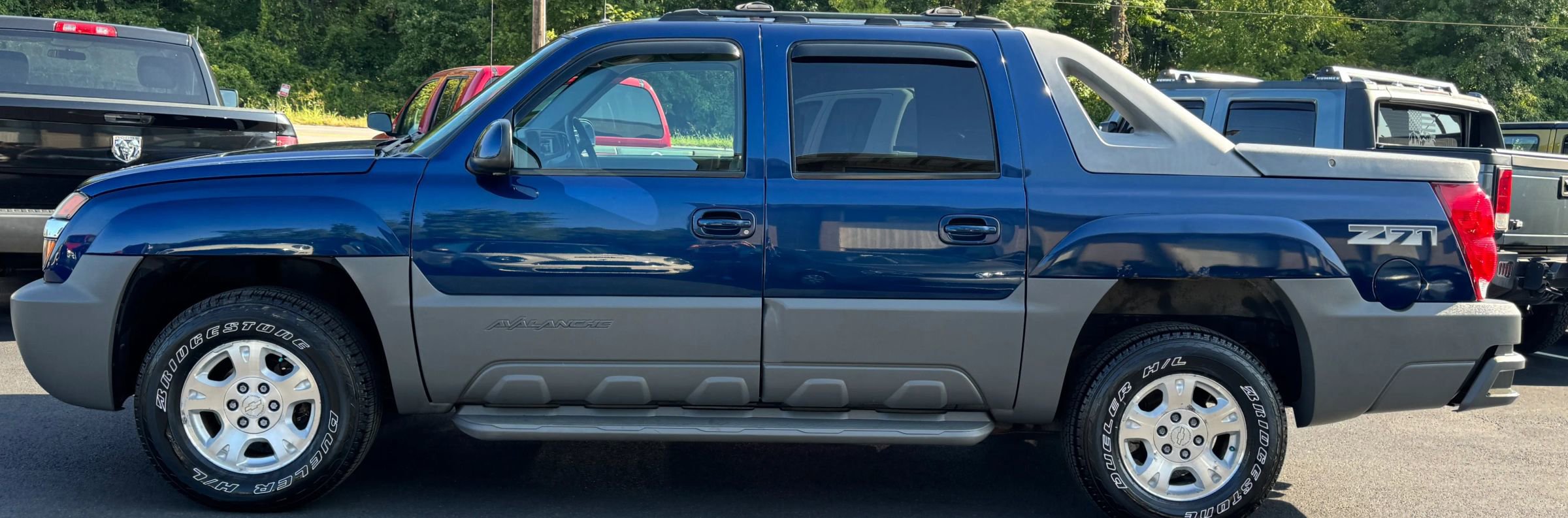 Used 2002 Chevrolet Avalanche 4x4 w/ Off-Road Suspension Pkg image 5