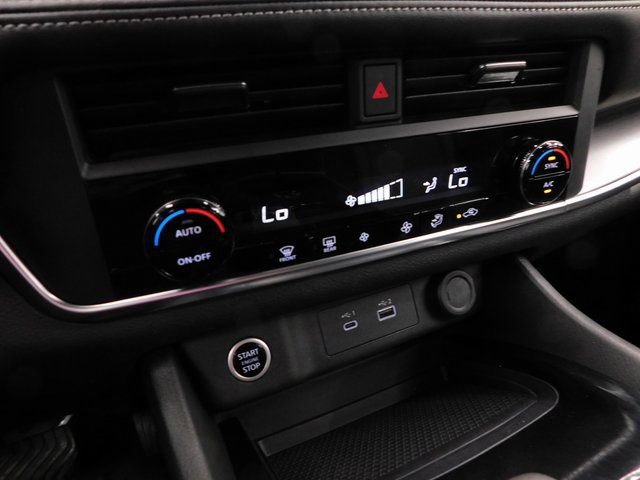 Certified 2023 Nissan Rogue SV image 43