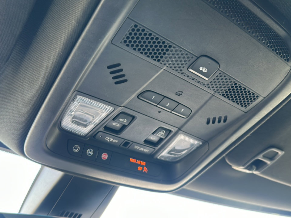 Used 2020 Cadillac XT5 Premium Luxury w/ LPO, Floor Liner Package image 38