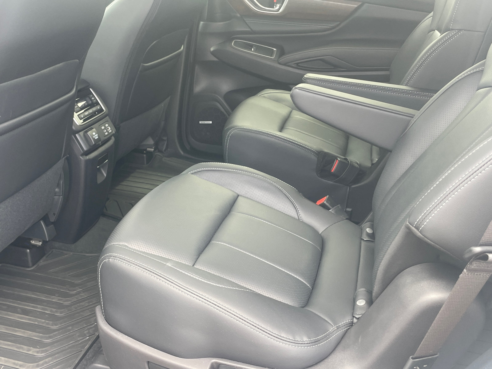 Certified 2025 Subaru Ascent Touring AWD/4WD image 23