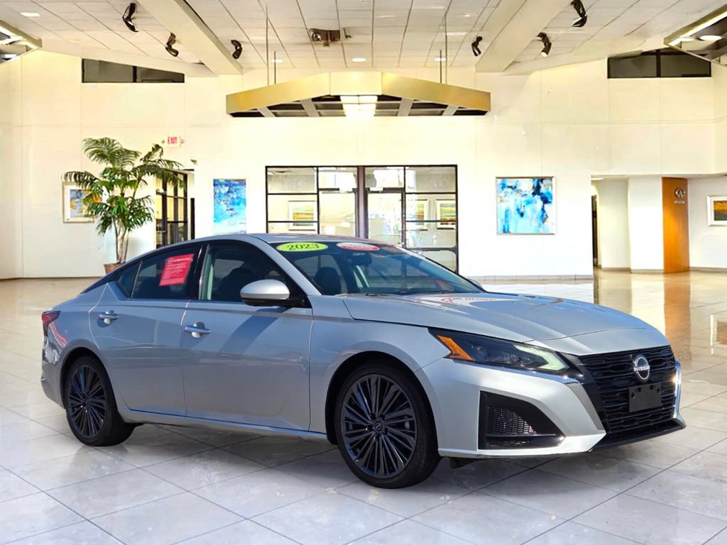 Certified 2023 Nissan Altima 2.5 SL FWD image 3
