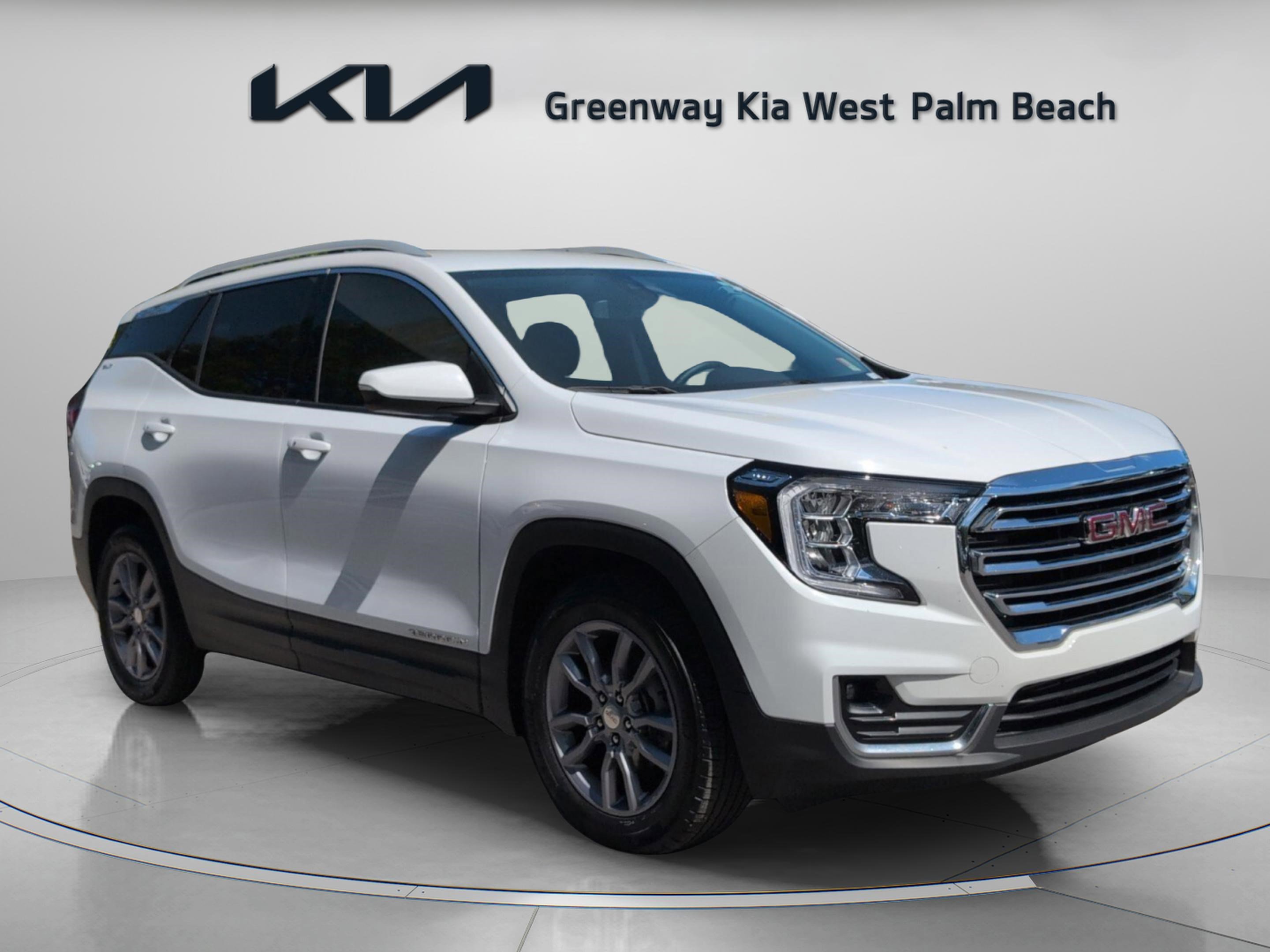 Used 2024 GMC Terrain SLT