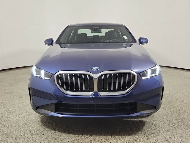 Used 2025 BMW 530i image 3
