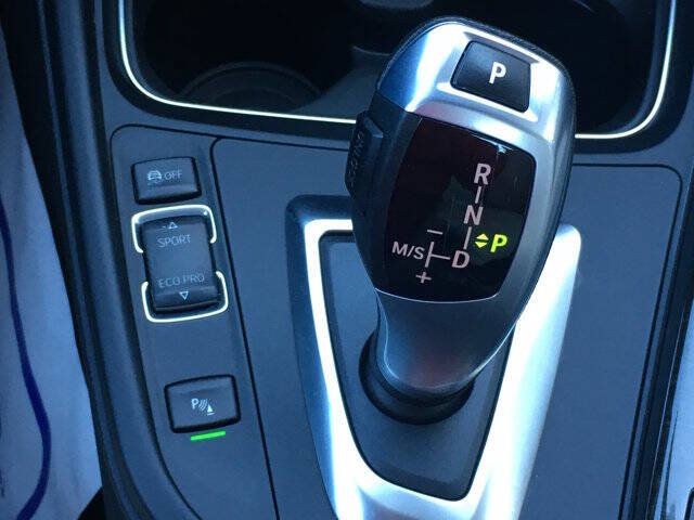 Used 2015 BMW 328d xDrive Sedan AWD/4WD image 18