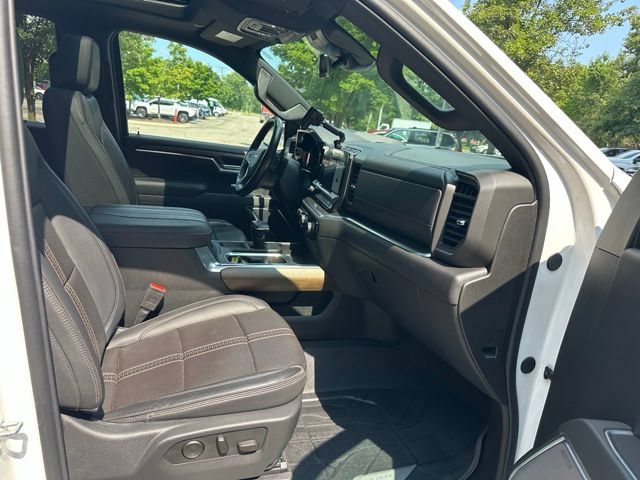 Certified 2025 Chevrolet Silverado 1500 High Country w/ High Country Premium Package AWD/4WD image 33