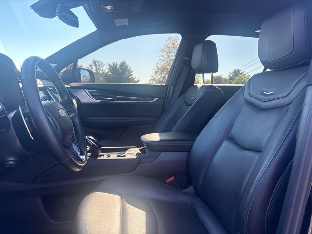 Used 2025 Cadillac XT6 Sport AWD/4WD image 3