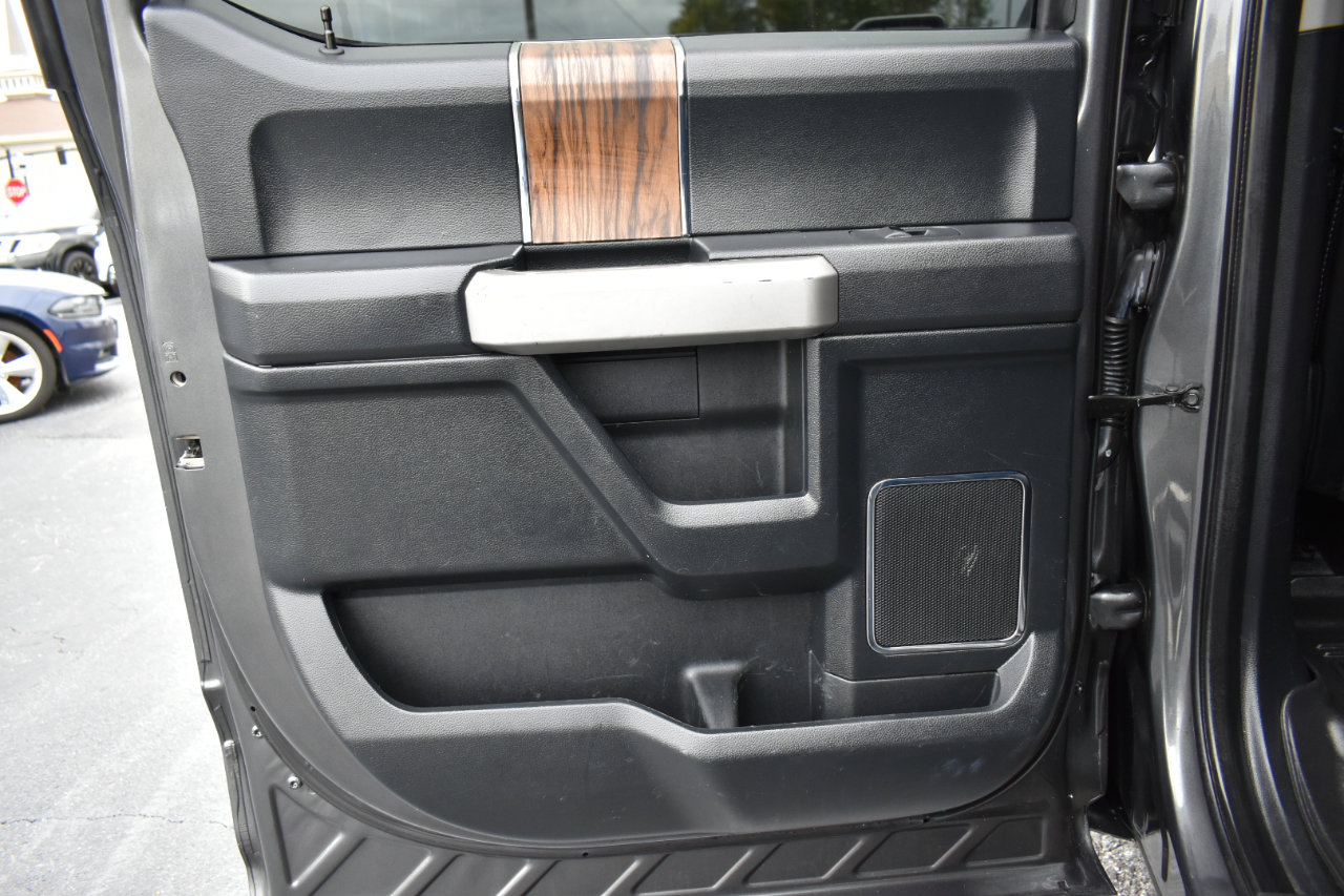 Used 2019 Ford F150 Lariat image 32