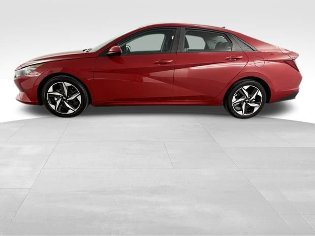 Used 2023 Hyundai Elantra SEL w/ Convenience Package image 5