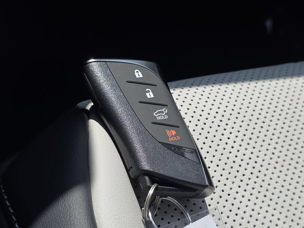 New 2026 Lexus TX 500h AWD w/ Technology Package image 32