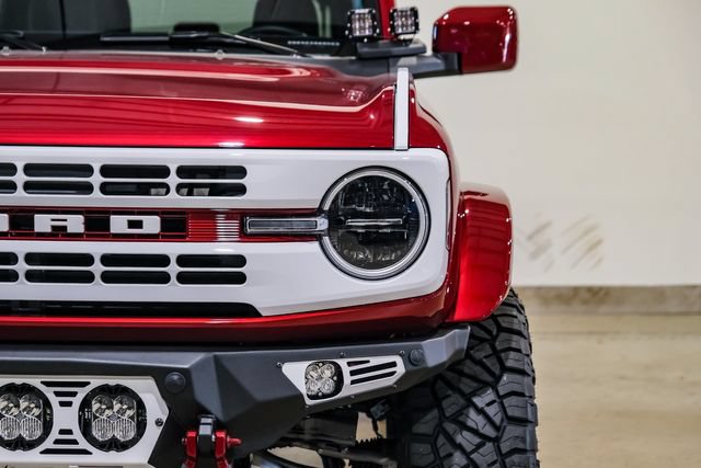 Used 2025 Ford Bronco Heritage Edition AWD/4WD image 3