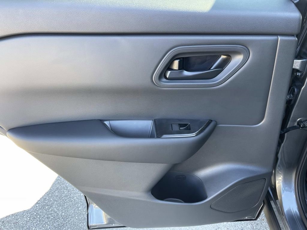 New 2026 Nissan Rogue S FWD image 18