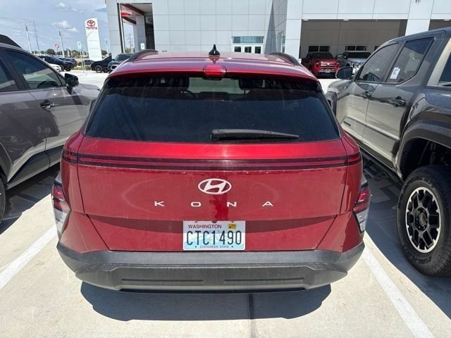 Used 2025 Hyundai Kona SEL FWD image 8