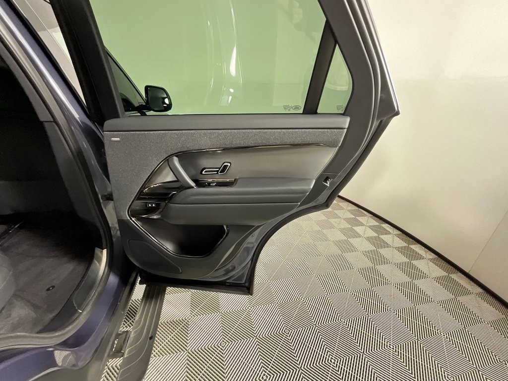 Certified 2024 Land Rover Range Rover Sport Dynamic SE image 24