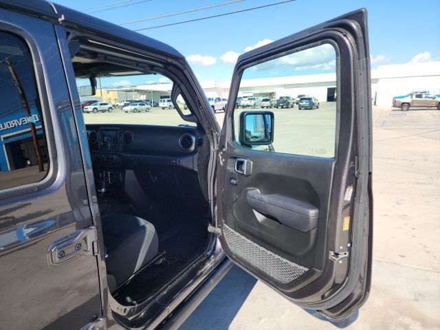 Used 2023 Jeep Gladiator Willys image 26