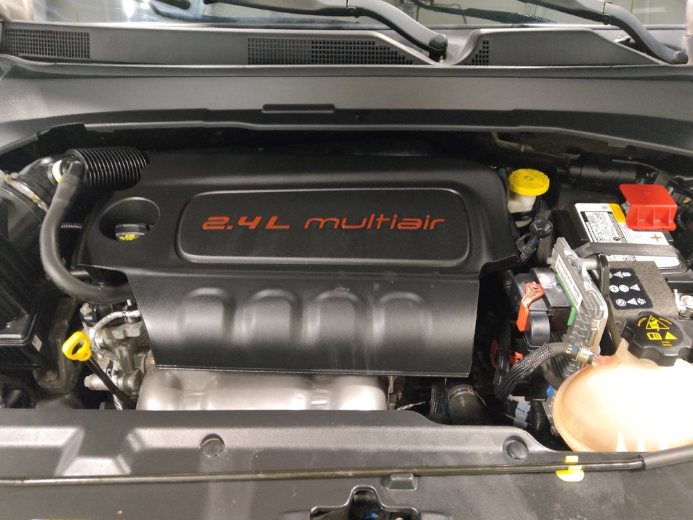 Used 2022 Jeep Compass Latitude w/ Sun and Sound Group AWD/4WD image 30