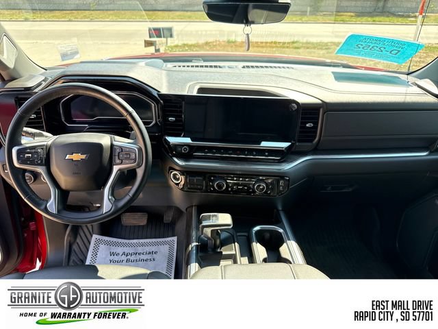 Used 2025 Chevrolet Silverado 1500 LTZ AWD/4WD image 13