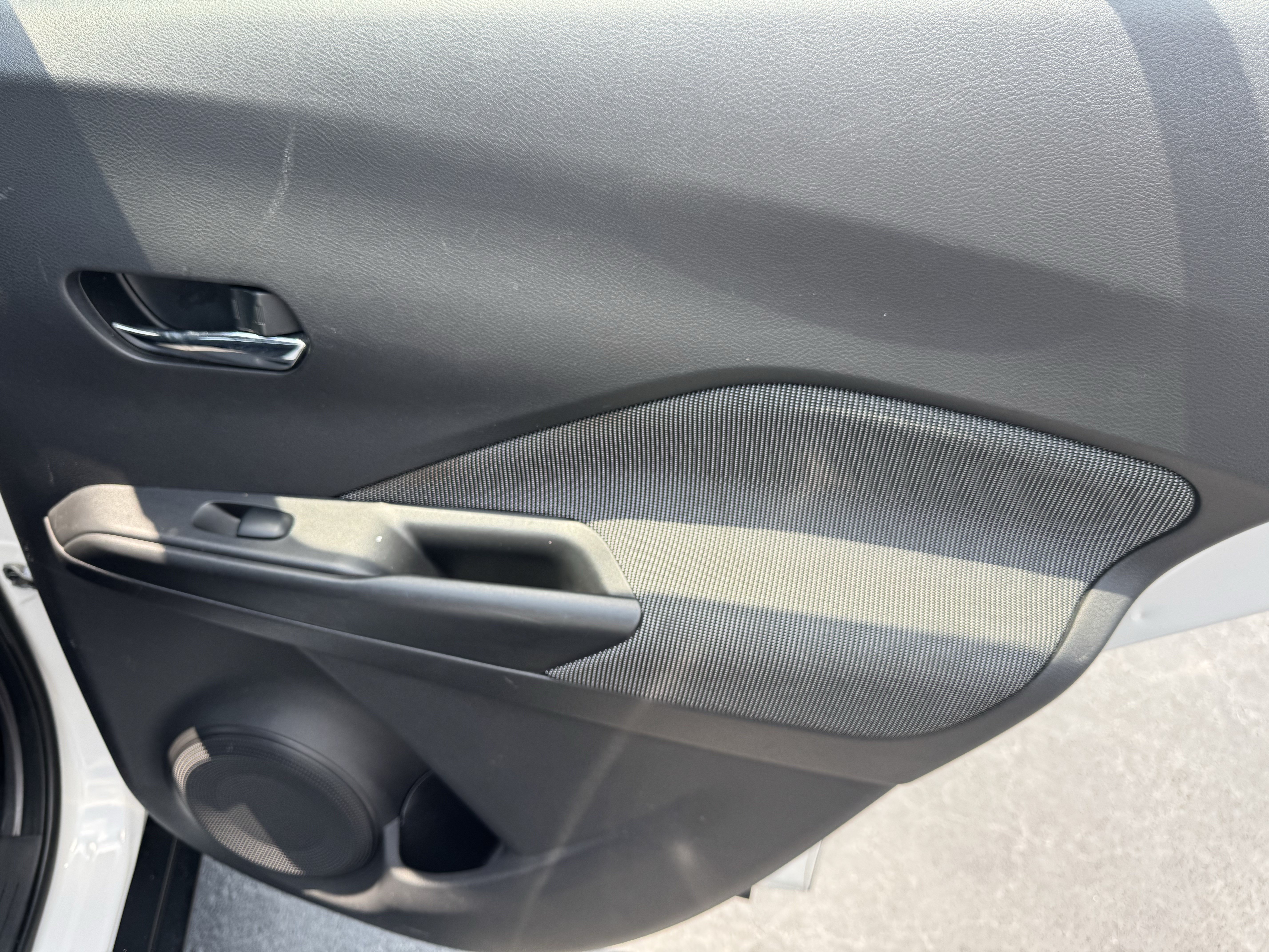 Used 2019 Nissan Kicks SV FWD image 17