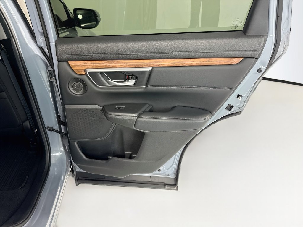 Used 2020 Honda CR-V Touring image 27