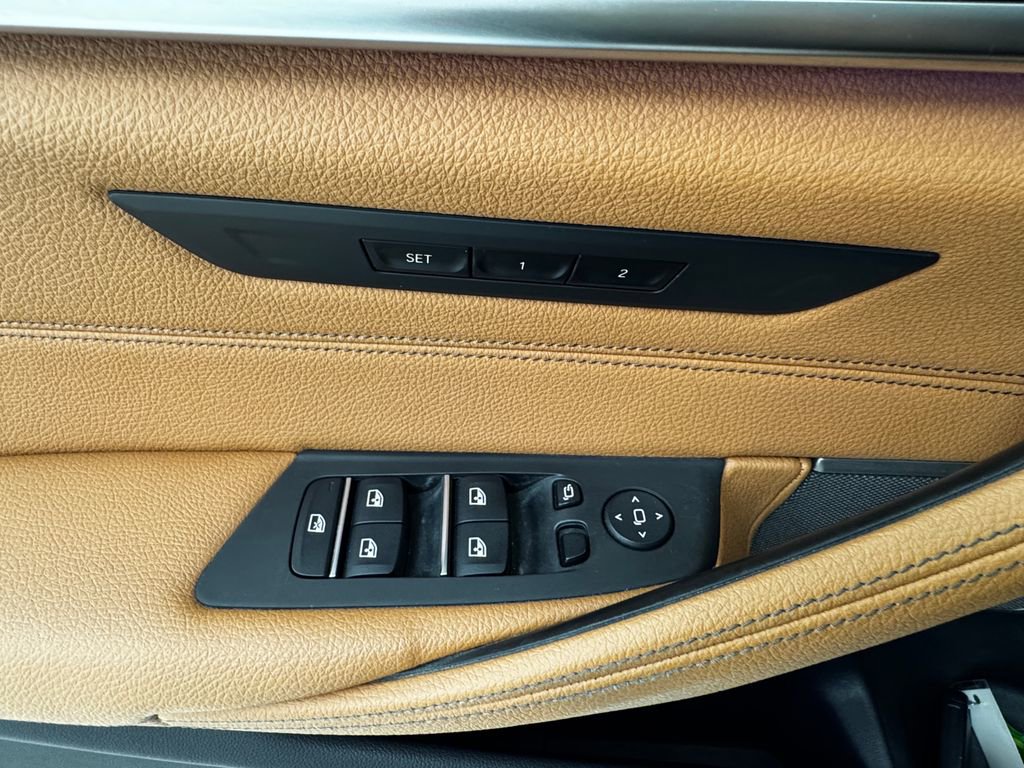 Used 2022 BMW 530i xDrive w/ M Sport Package image 21
