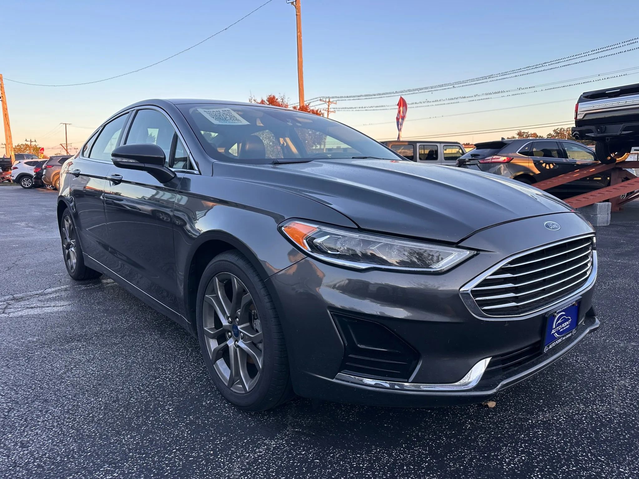 Used 2019 Ford Fusion SEL image 3
