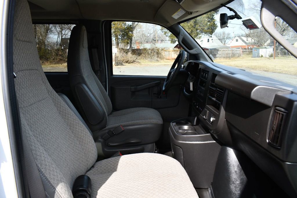 Used 2022 Chevrolet Express 3500 LS image 33