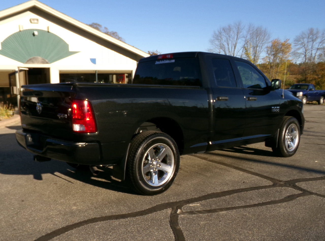 Used 2018 RAM 1500 Express w/ Express Value Package image 2
