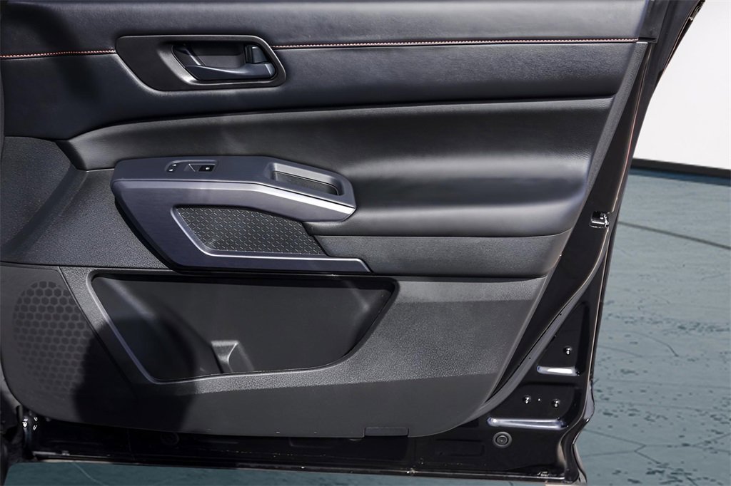 Used 2024 Nissan Pathfinder Rock Creek image 35