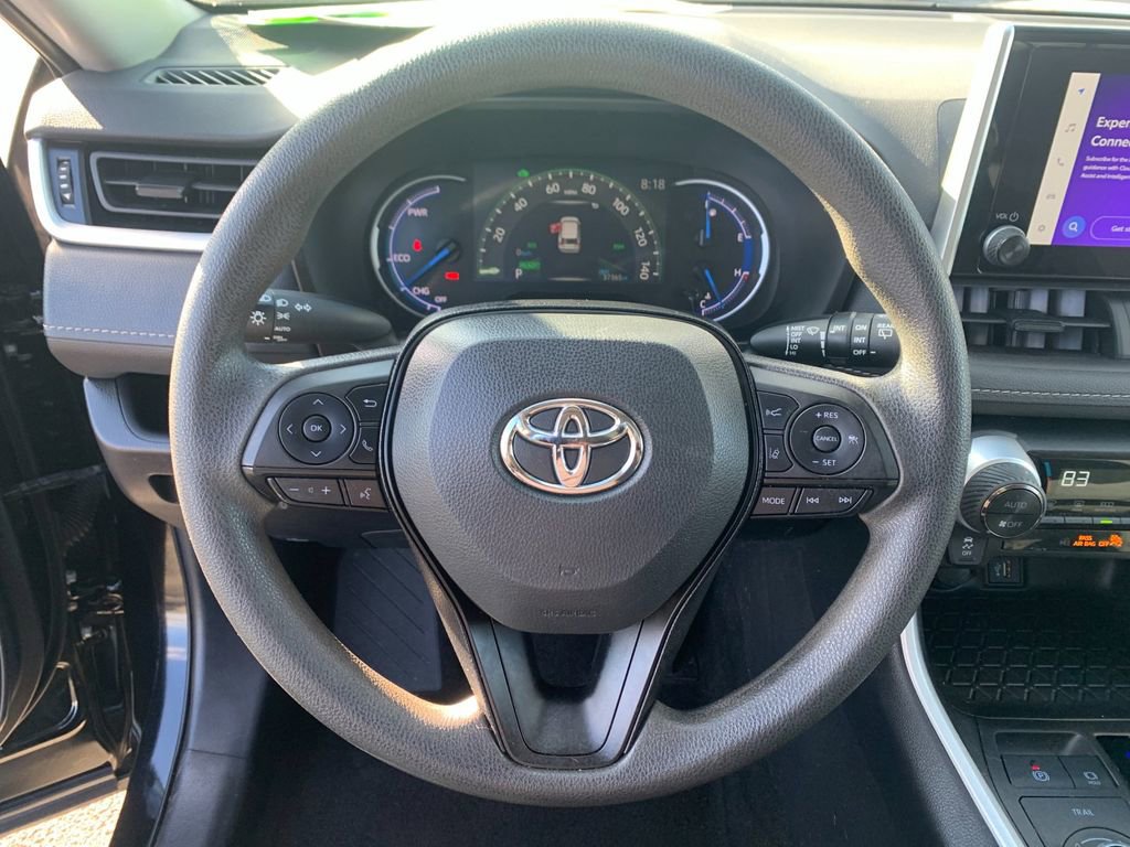 Used 2025 Toyota RAV4 XLE AWD/4WD image 25