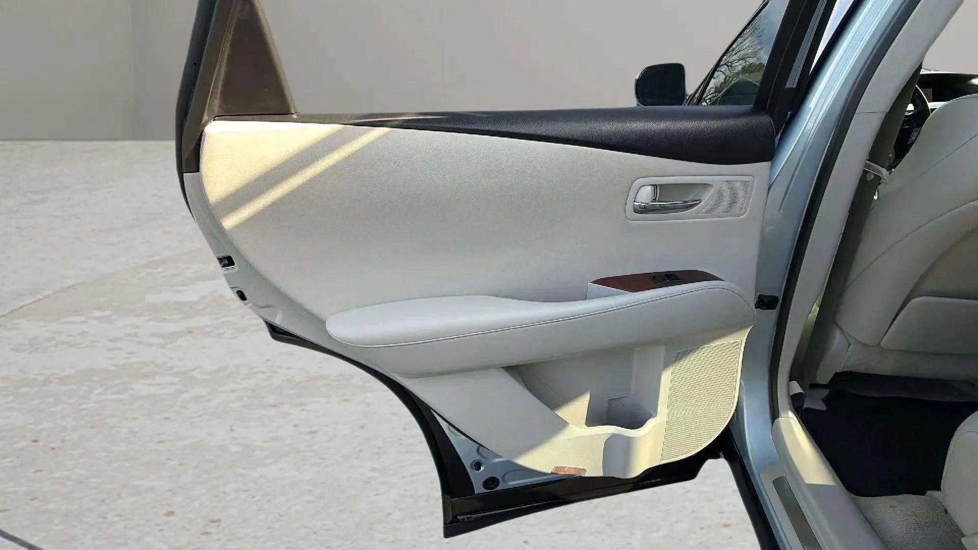 Used 2010 Lexus RX 350 RX 350 Sport Utility 4D image 22