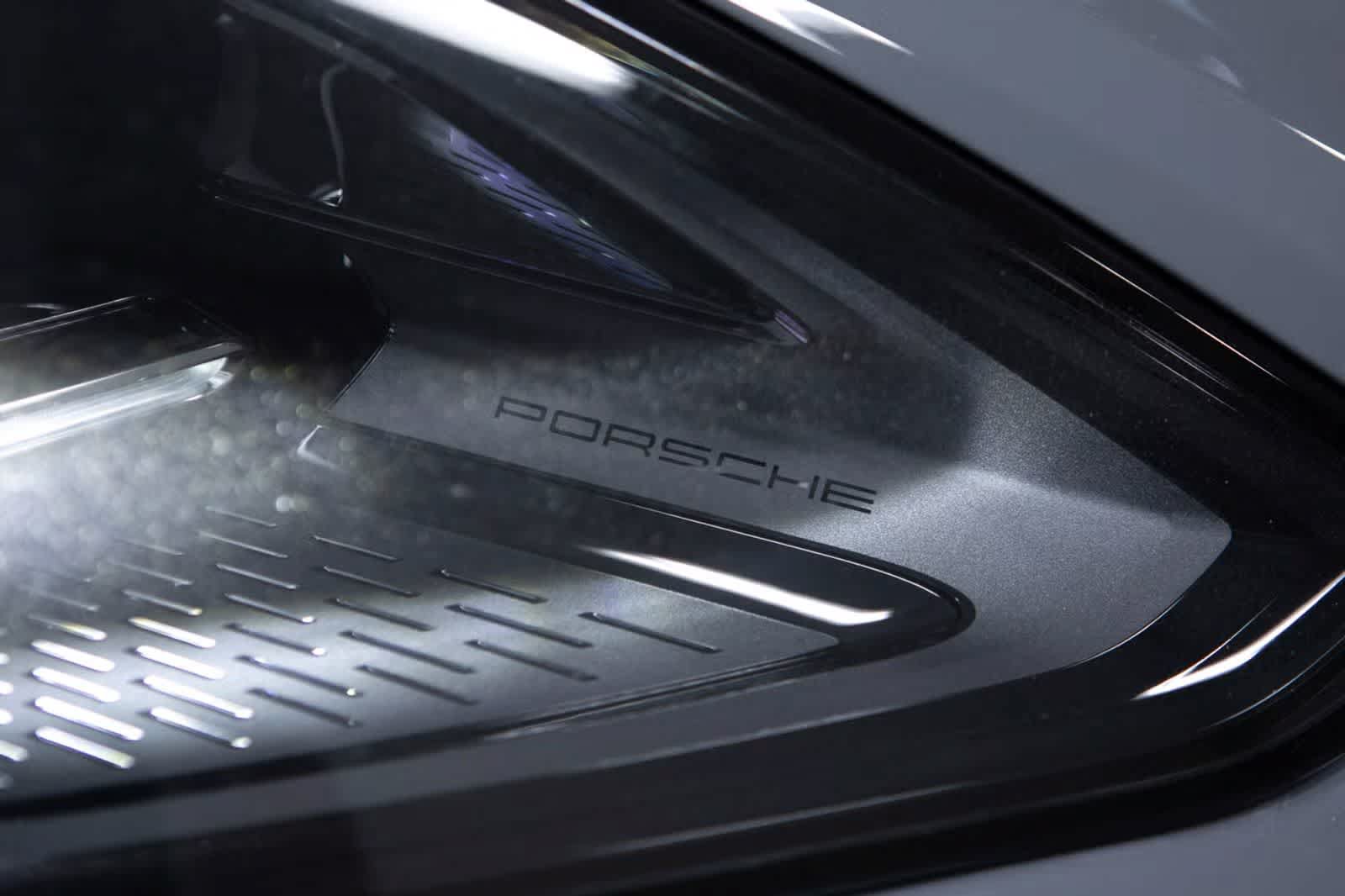 Certified 2026 Porsche Cayenne AWD/4WD image 16