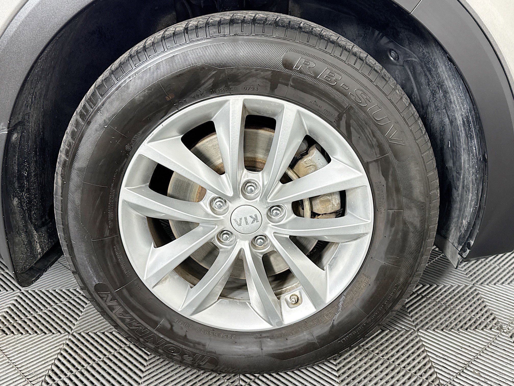 Used 2018 Kia Sorento LX image 30