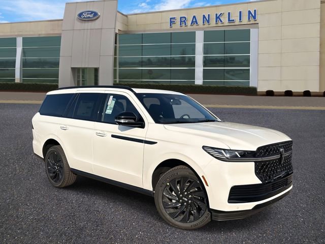 New 2025 Lincoln Navigator Reserve w/ Jet Appearance Package image 1