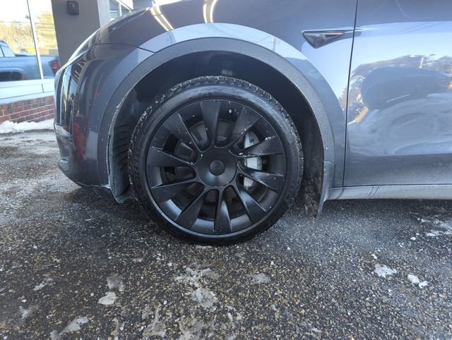 Used 2023 Tesla Model Y Long Range image 28