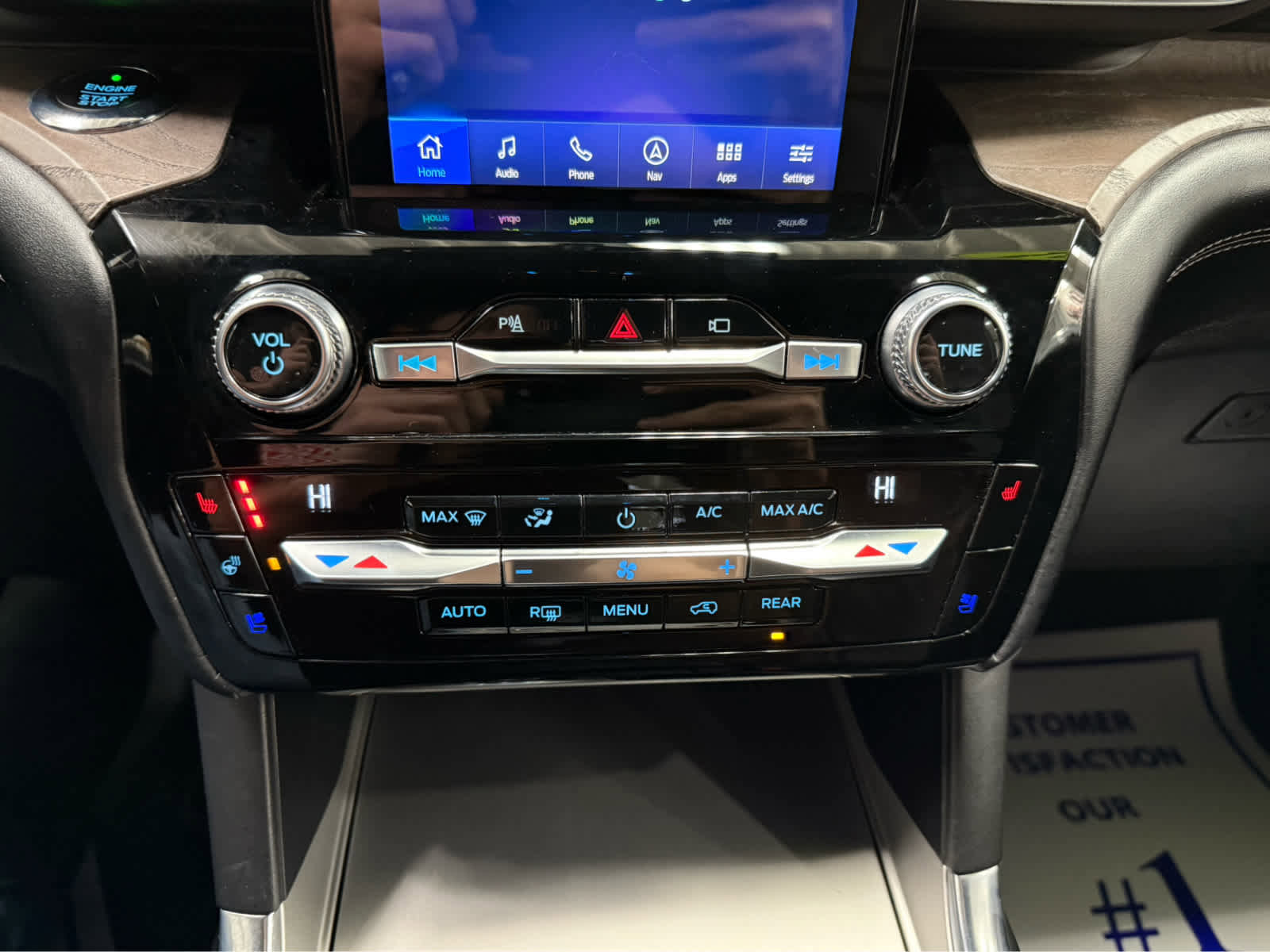 Used 2021 Ford Explorer Platinum w/ Equipment Group 601A image 17