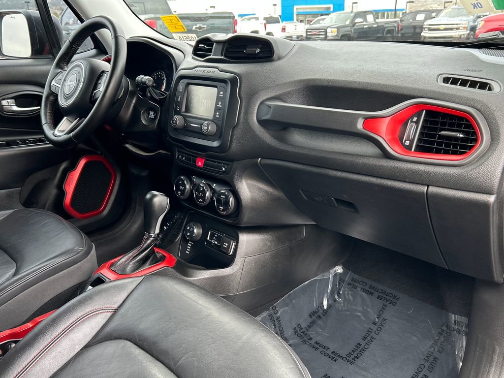Used 2015 Jeep Renegade Trailhawk w/ Premium Leather Group image 8