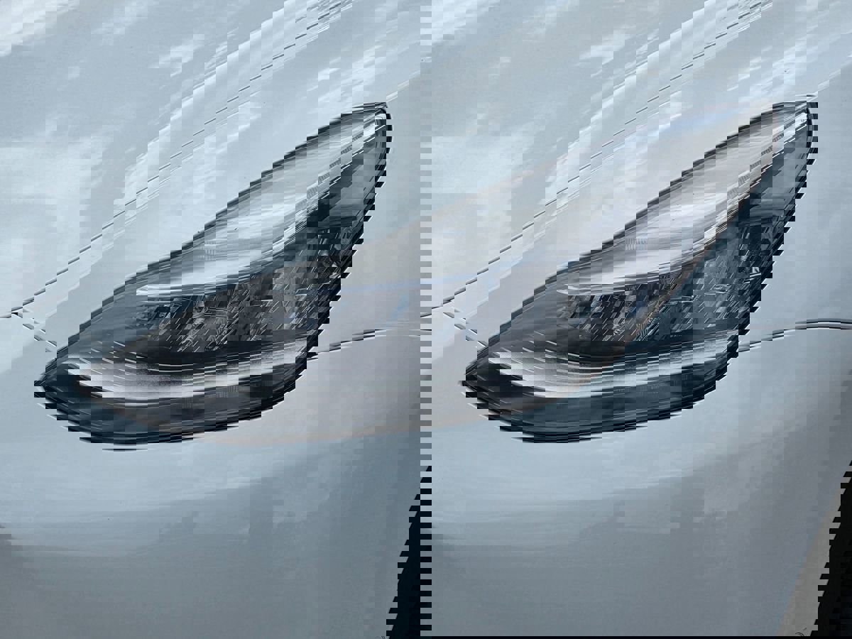 Used 2021 Tesla Model Y Long Range AWD/4WD image 6